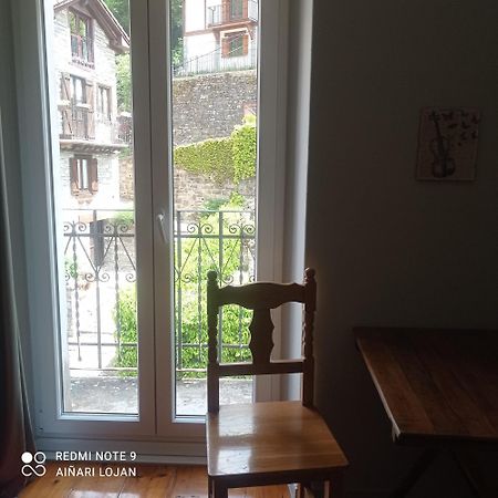 Albergue Armaia Artepea Urzainqui Eksteriør billede