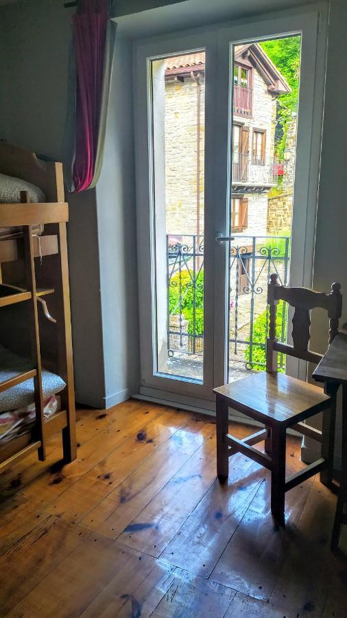 Albergue Armaia Artepea Urzainqui Eksteriør billede